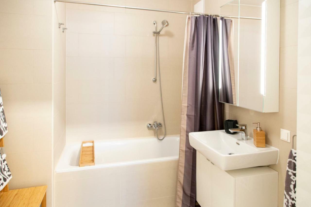 וינה Cozy & Cool Apartment * 5 Min To City Center מראה חיצוני תמונה