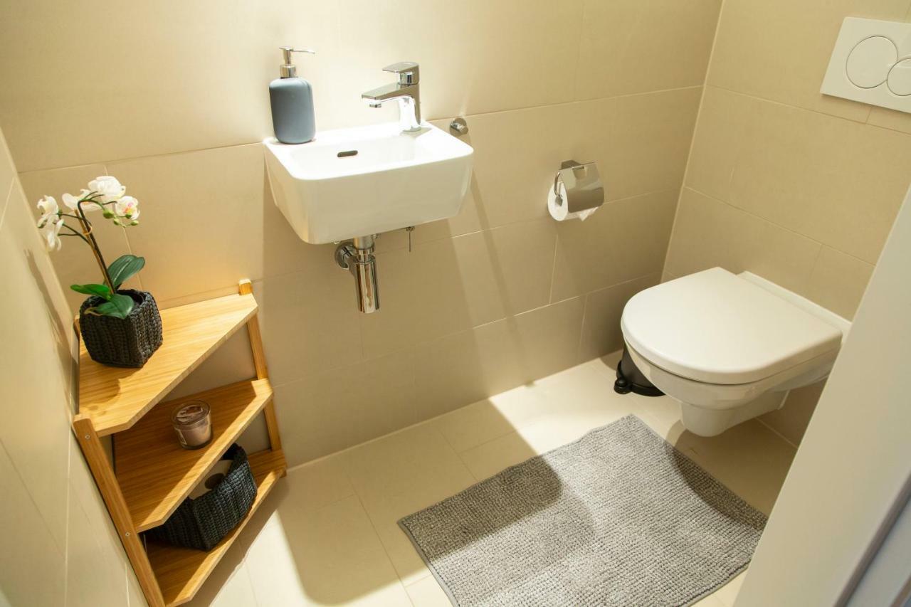 וינה Cozy & Cool Apartment * 5 Min To City Center מראה חיצוני תמונה